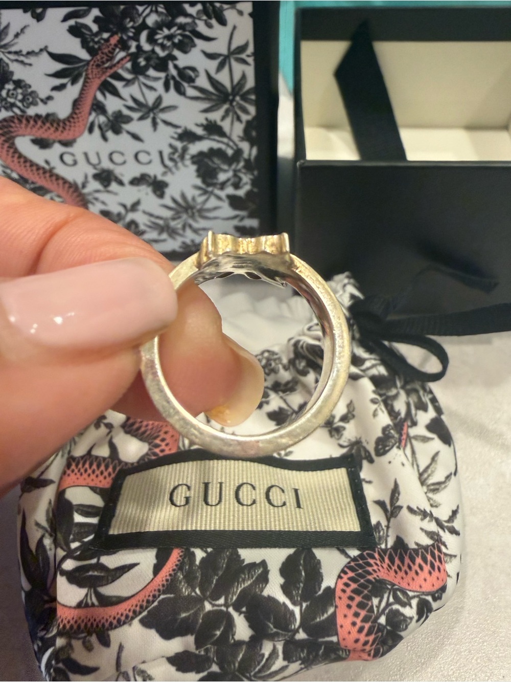 Gucci Silver Butterfly Logo Ring - Silver Size 7 - Picture 3 of 7